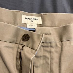 Mens Dockers classic fit khakis 36x32